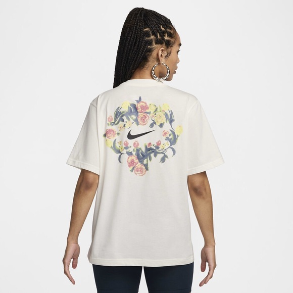 Nike Tops - Nike T-Shirt Floral Women's Artist Collection Anna Deller-Yee Sz Small Loose Fit